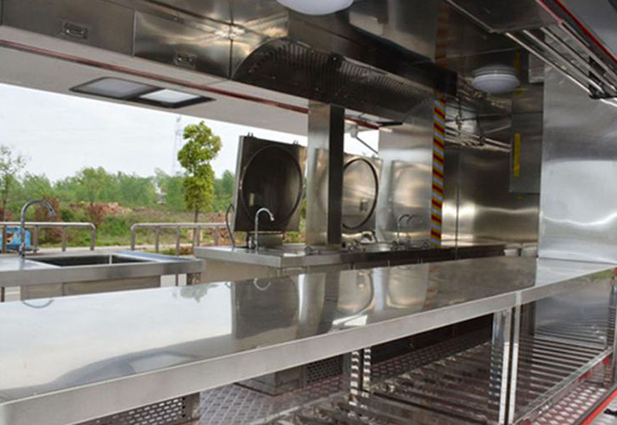 重汽野外自行式炊事車(chē)