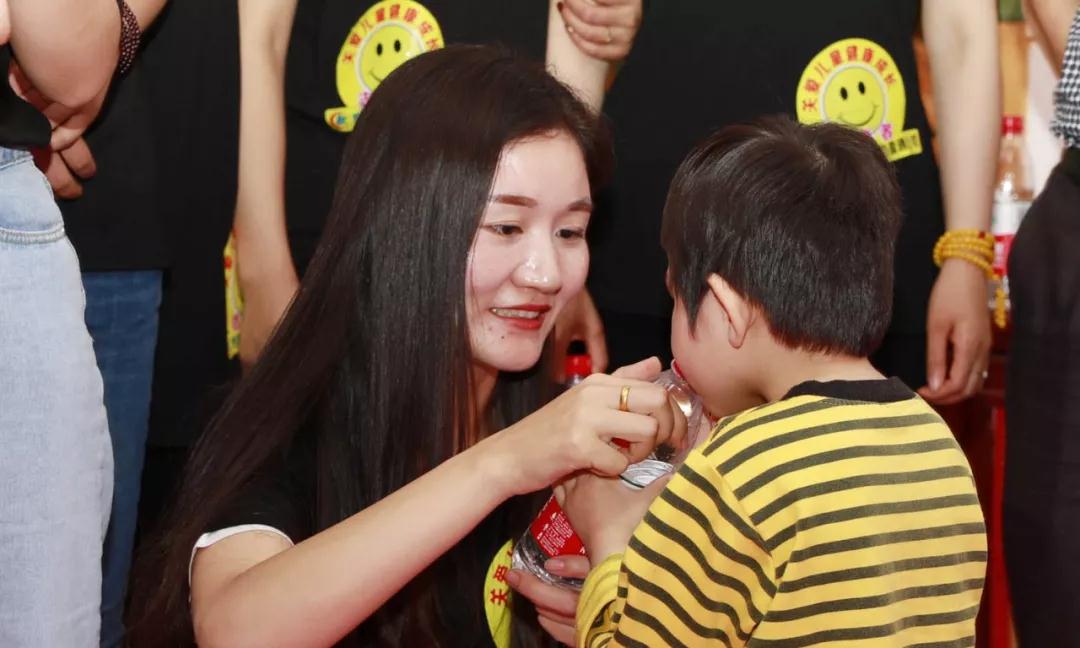 弘揚(yáng)傳統(tǒng)美德，關(guān)愛兒童成長----首屆“魅力隨州，多彩程力”抖音大賽捐贈公益活動紀(jì)實(shí)